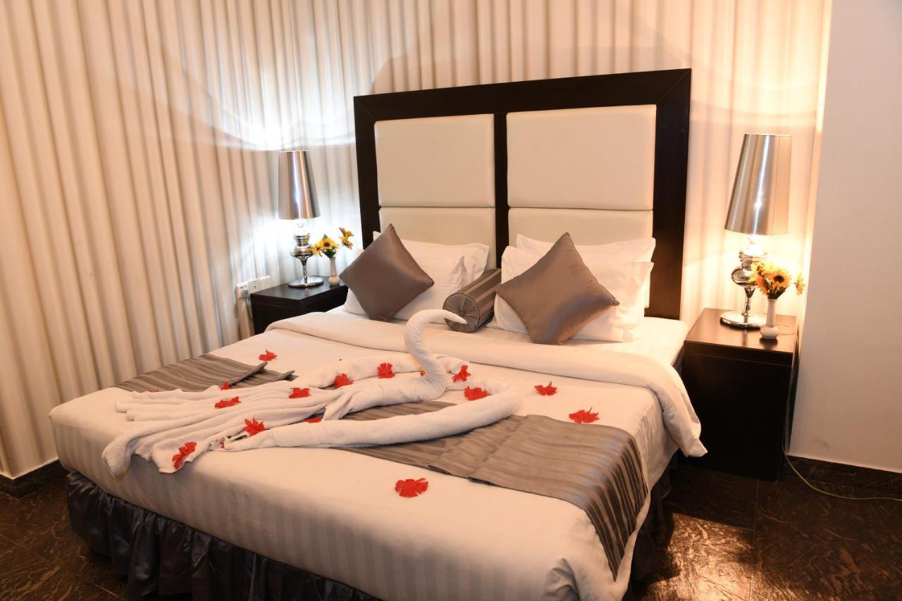 Loumage Hotel & Suites Манама Экстерьер фото